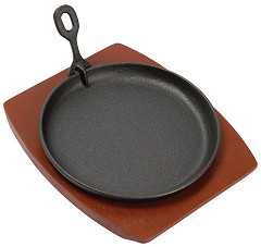  Olympia Cast Iron Round Sizzler with Wooden Stand 