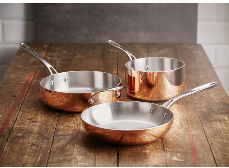  Vogue Tri Wall Copper Saucepan 180mm 