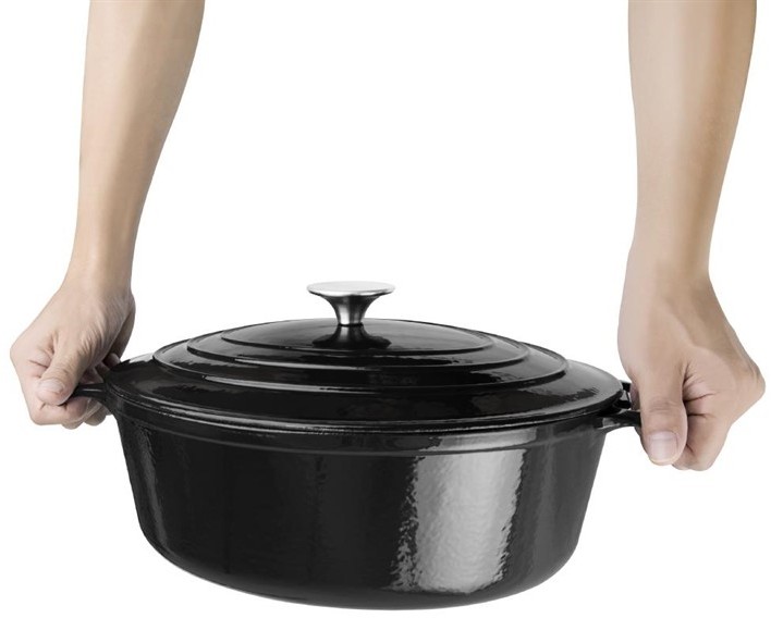  Vogue Black Oval Casserole Dish 5Ltr 