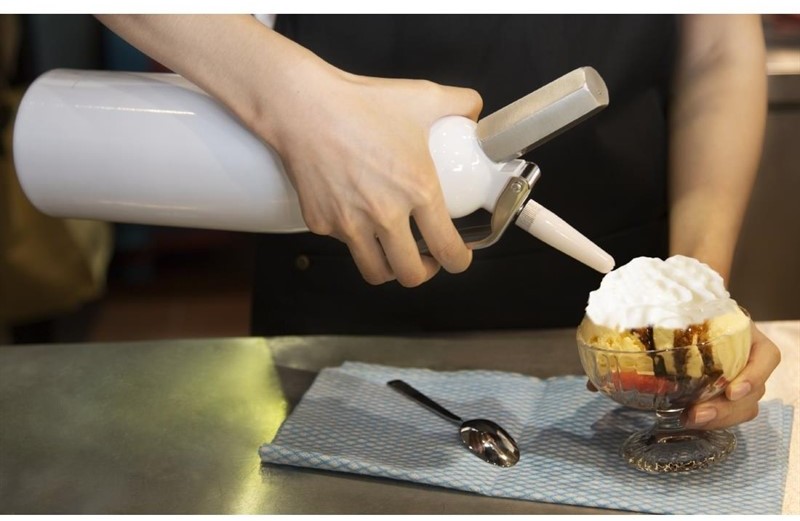  Vogue Whipped Cream Dispenser 1Ltr 